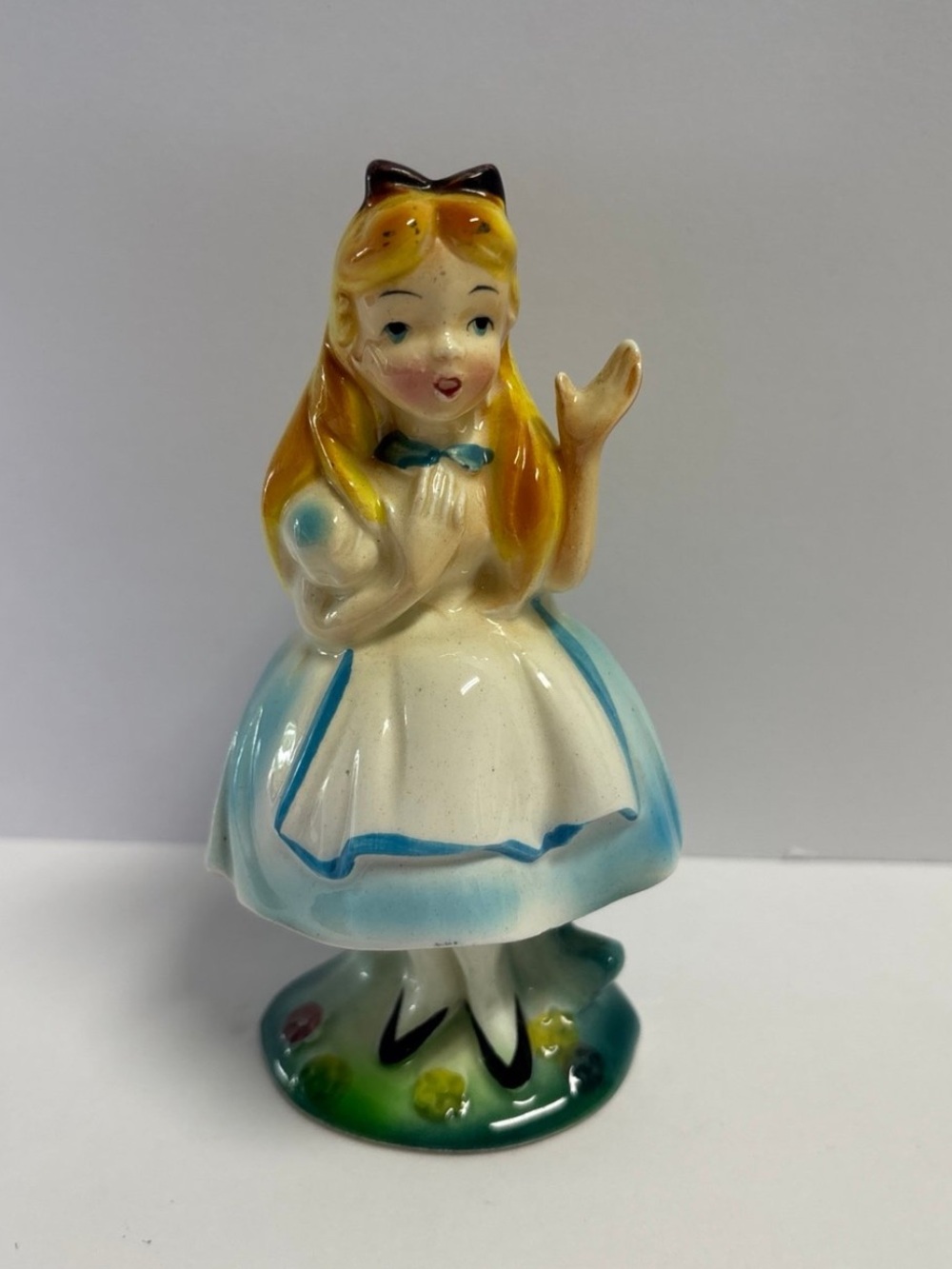 Vtg 1960 Walt Disney Alice in Wonderland Ceramic Figurine - Wales Japan (As-Is)